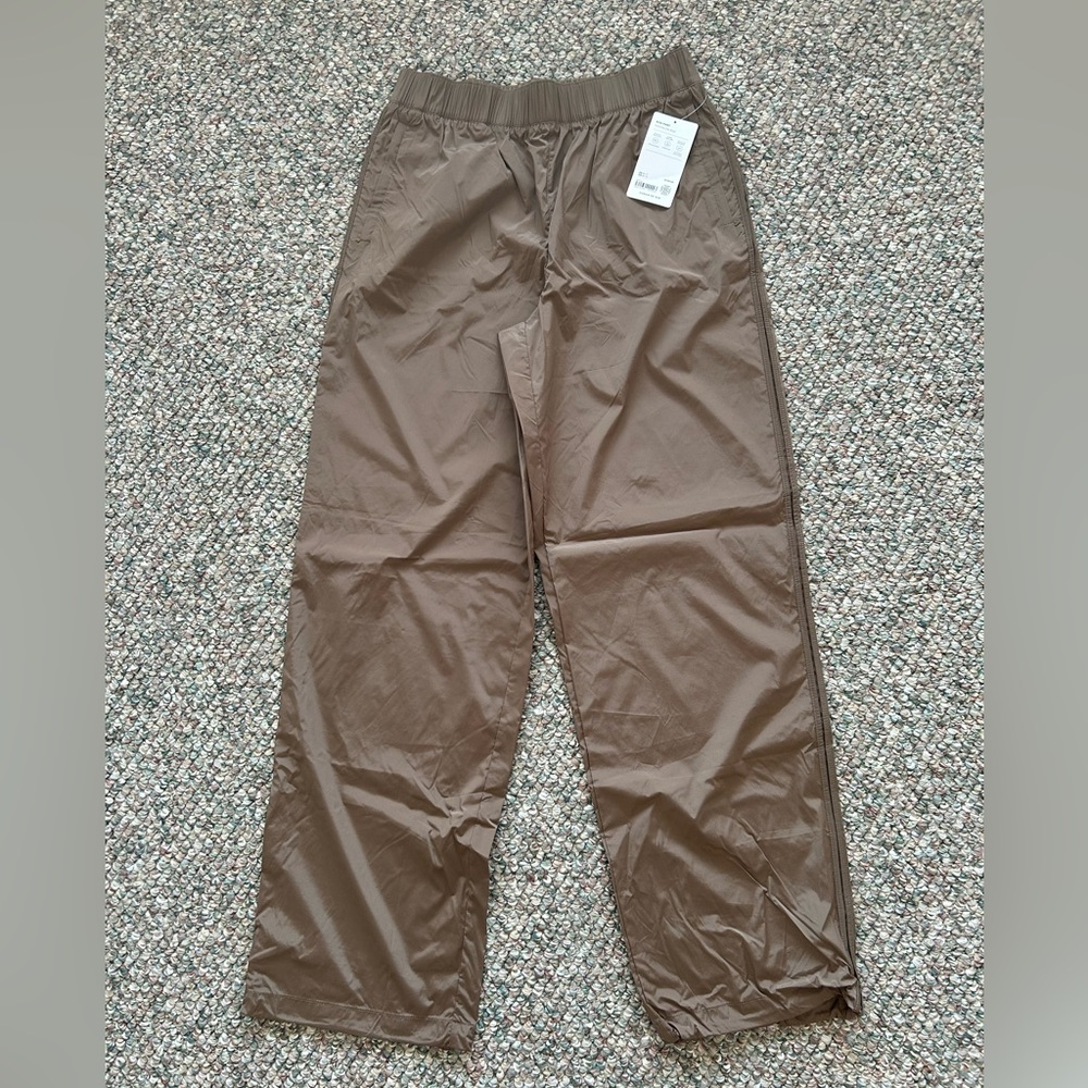 ATHLETA nylon rise pants, NWT, medium tall